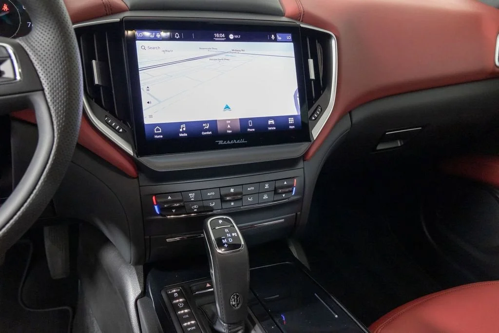 Used 2023 White Maserati GT image 23