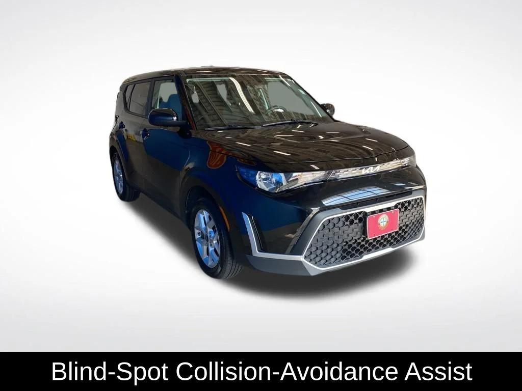 Used 2025 Black Kia LX image 15