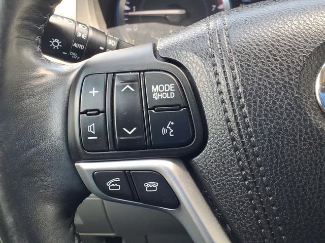 Used 2015 Silver Toyota Limited image 21