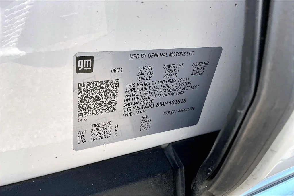 Used 2021 White Cadillac Luxury image 35