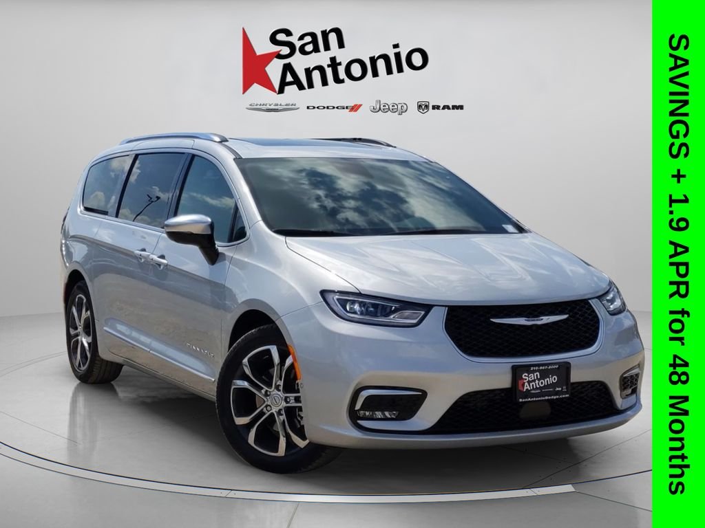 2026 Chrysler Pacifica Pinnacle's photo