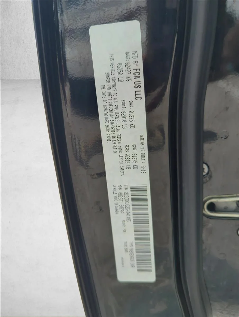 Used 2016 Pitch Black Clearcoat Dodge SXT image 27