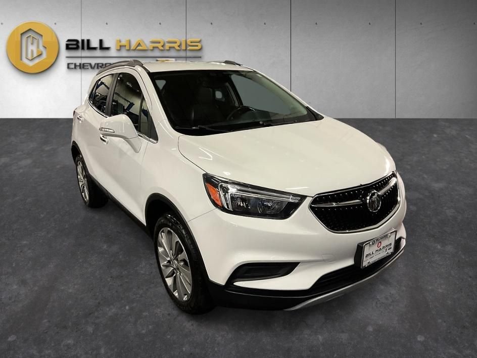 Used 2018 White Buick Preferred image 10