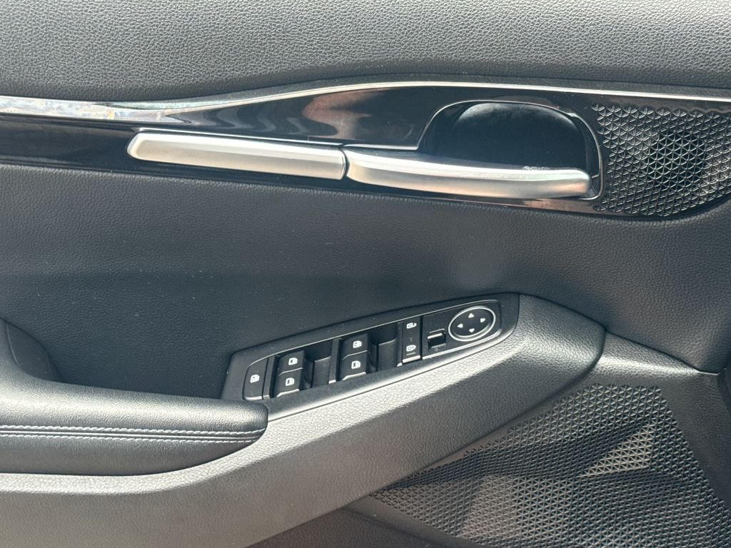 Used 2021 Black Kia S image 34