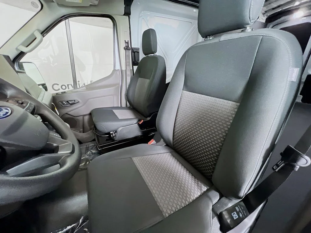 New 2026 Oxford White Ford Base image 20