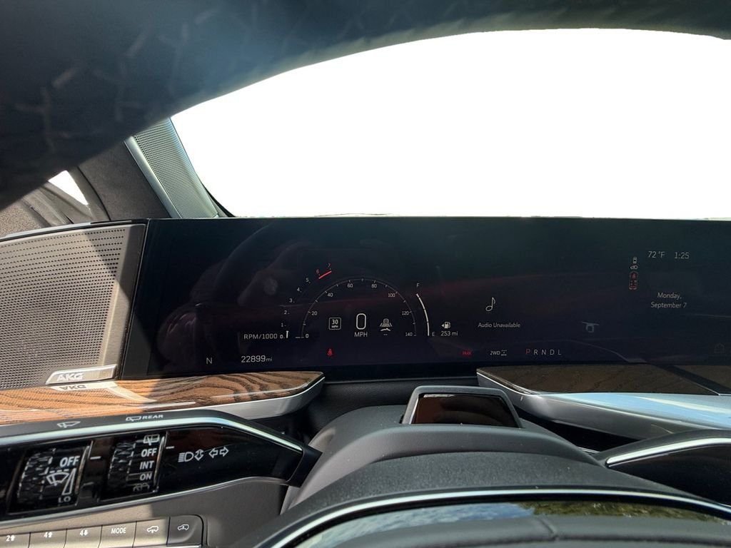 Used 2025 Black Cadillac Sport Platinum image 14