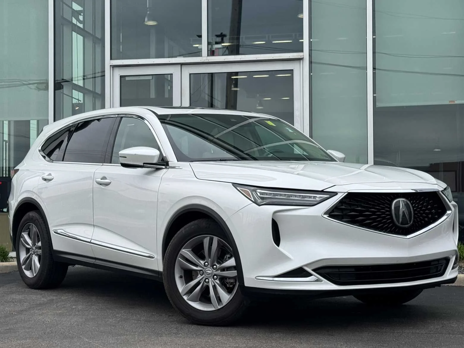 2023 Acura MDX SH-AWD's photo