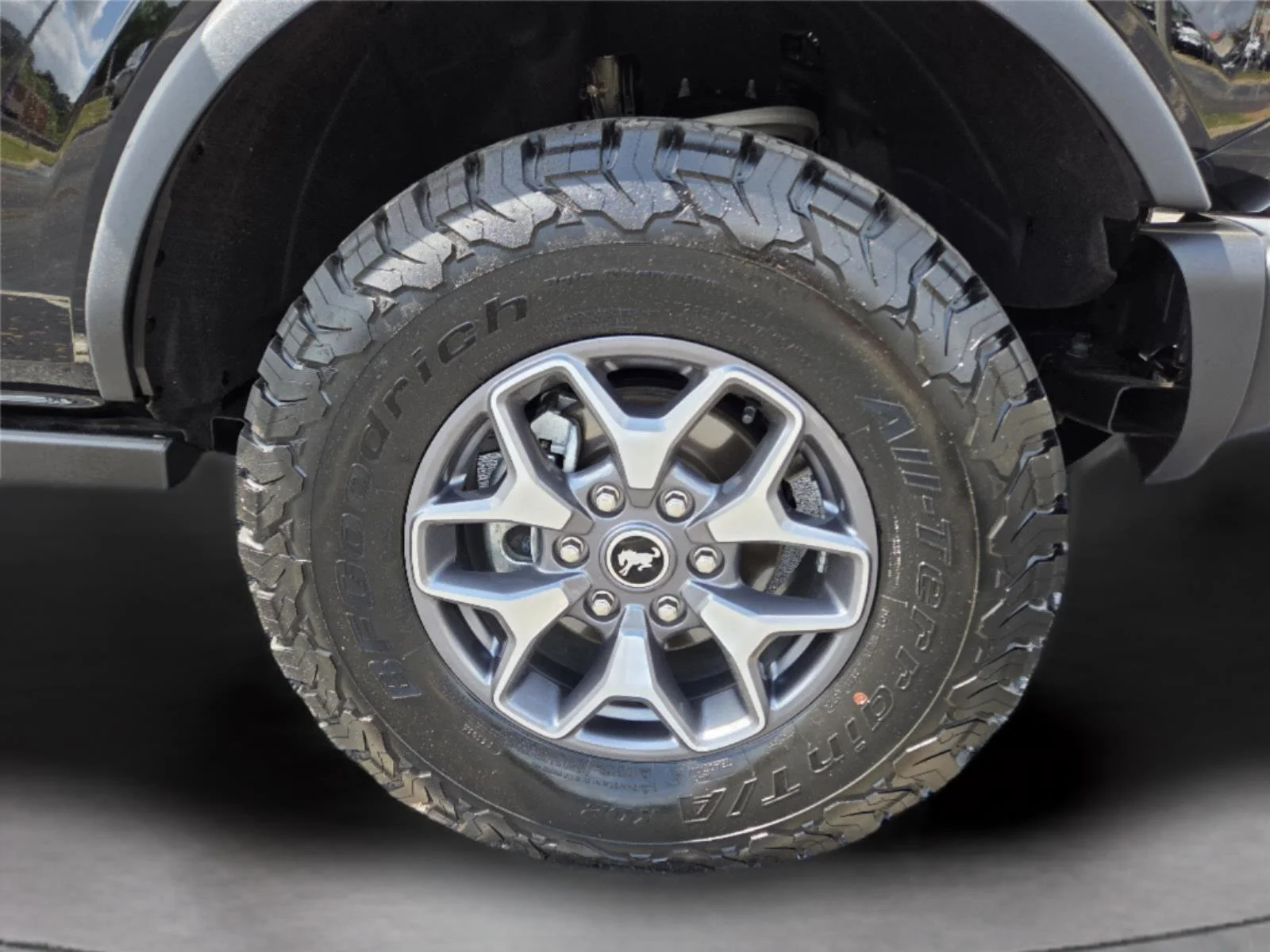 Used 2025 Shadow Black Ford Badlands image 32