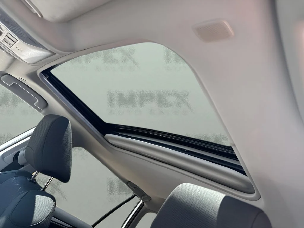 Used 2024  Toyota XLE image 11