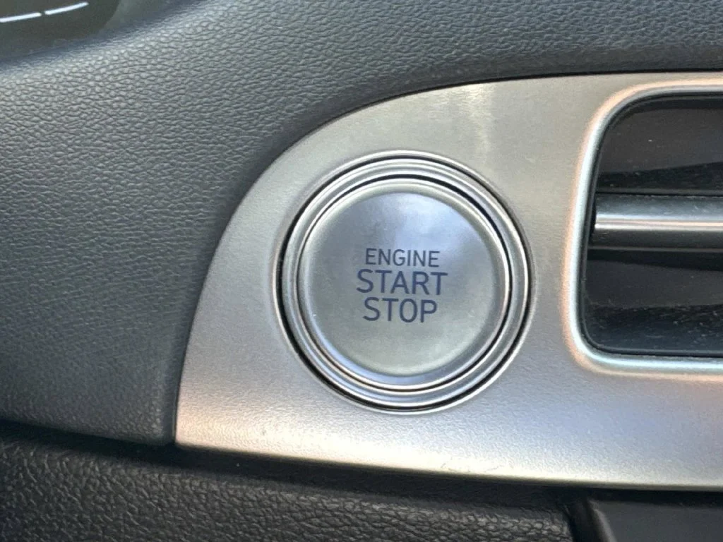 Used 2025 Silver Hyundai SEL image 41