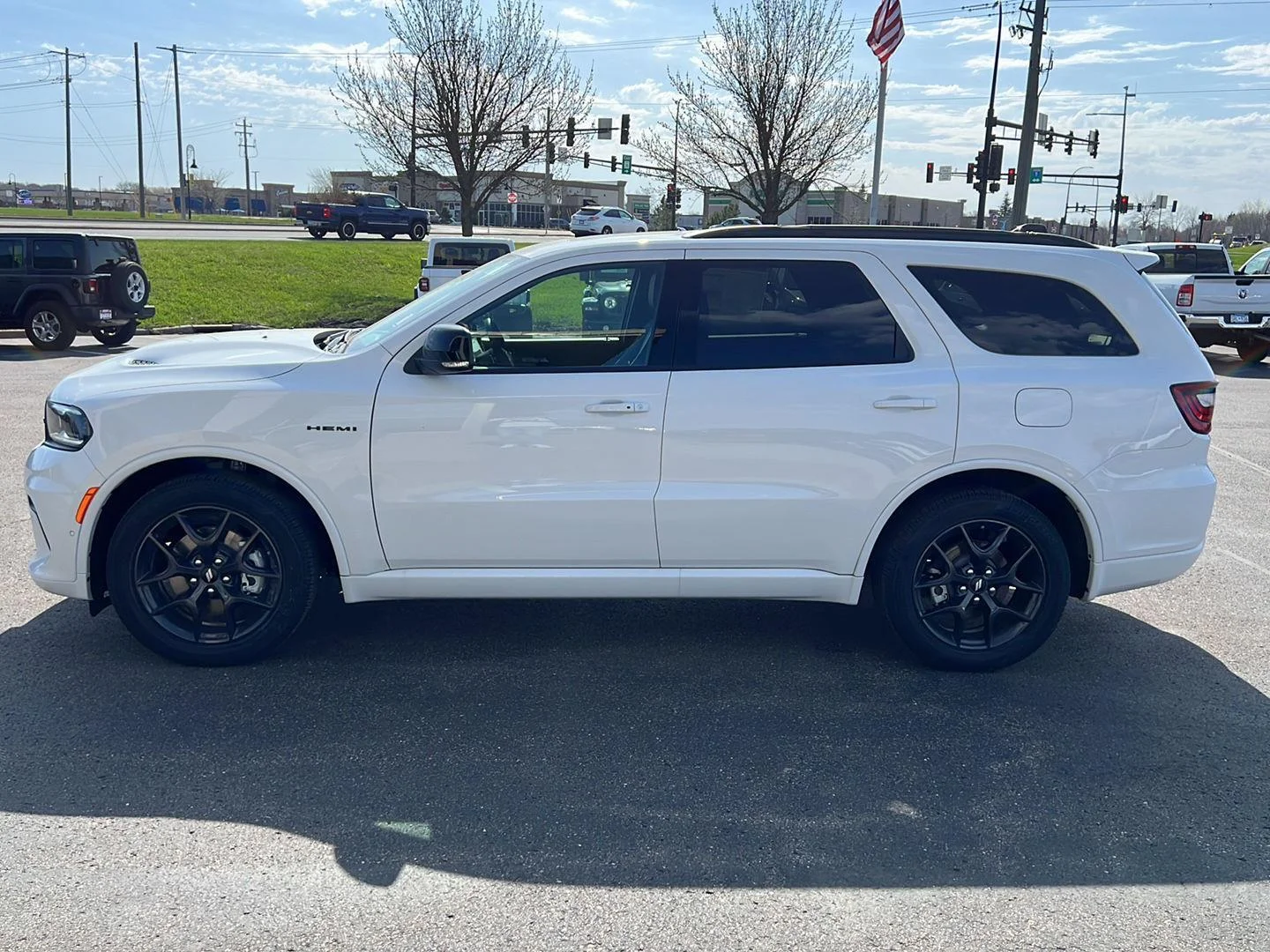 New 2026 White Knuckle Clear-Coat Exterior Paint Dodge GT Plus HEMI V8 image 4