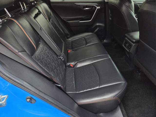 Used 2019 Blue Toyota Adventure image 31