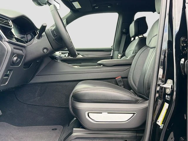 New 2026 High Gloss Black Exterior Paint Jeep Summit Obsidian image 20