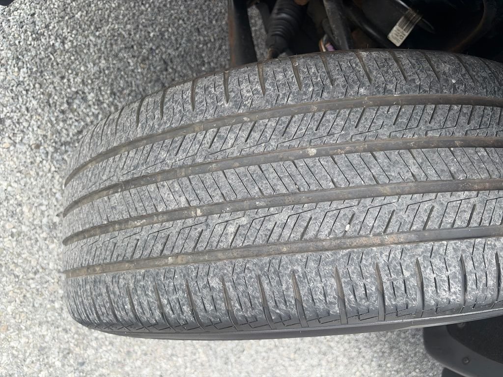 Used 2018 Gray GMC SLT image 43