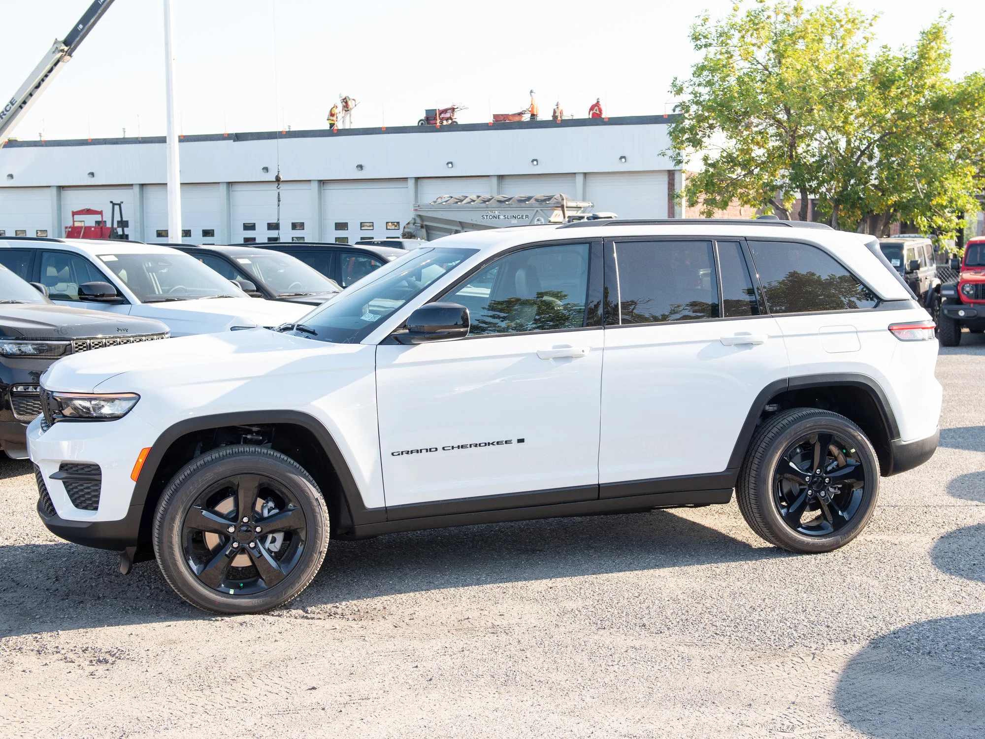 New 2025 White Jeep Altitude* 4x4, Sunroof, Trailer Tow Pkg, Heated Leather image 2