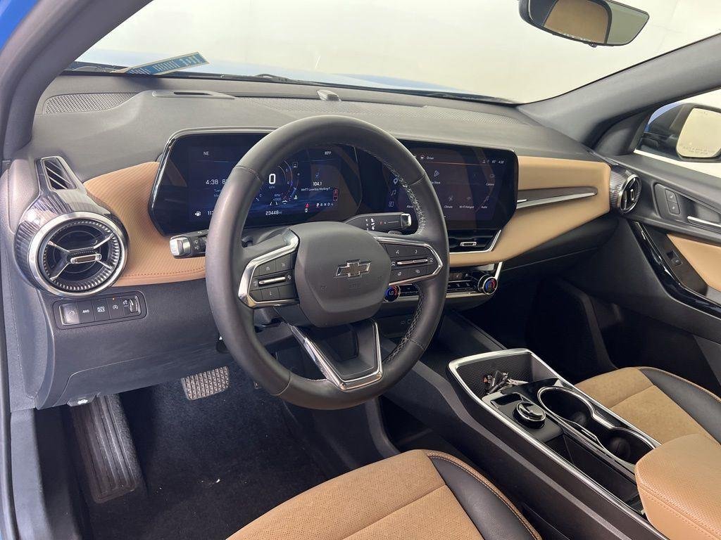 Used 2025 Blue Metallic Chevrolet ACTIV image 4