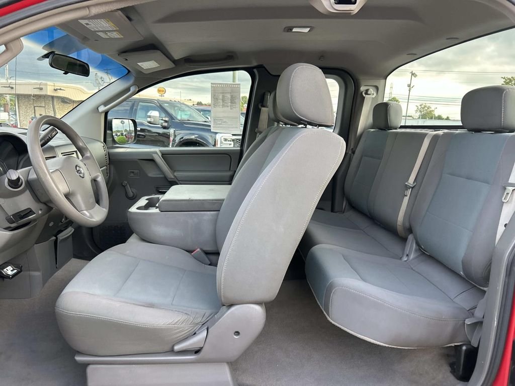Used 2006 Red Alert Nissan XE image 16
