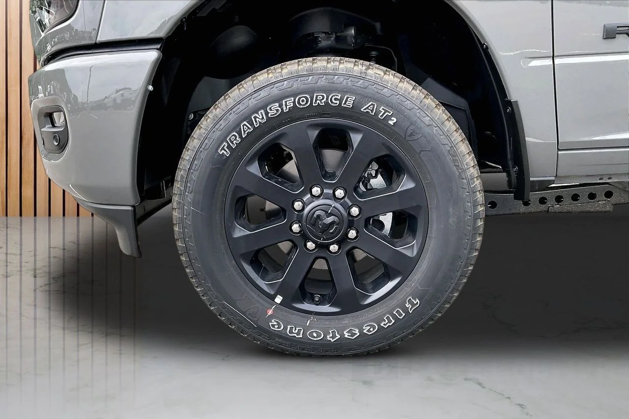 New 2026 Ceramic Gray Clear-Coat Exterior Paint RAM Laramie image 33