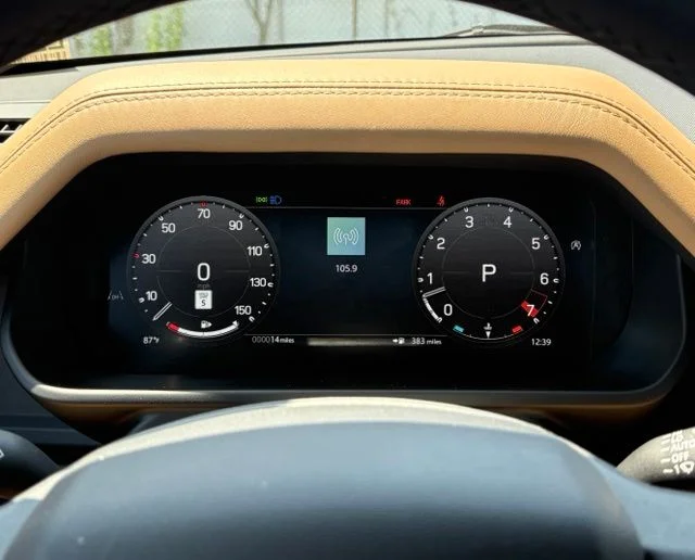 New 2026 Woolstone Green Land Rover X-Dynamic SE image 18
