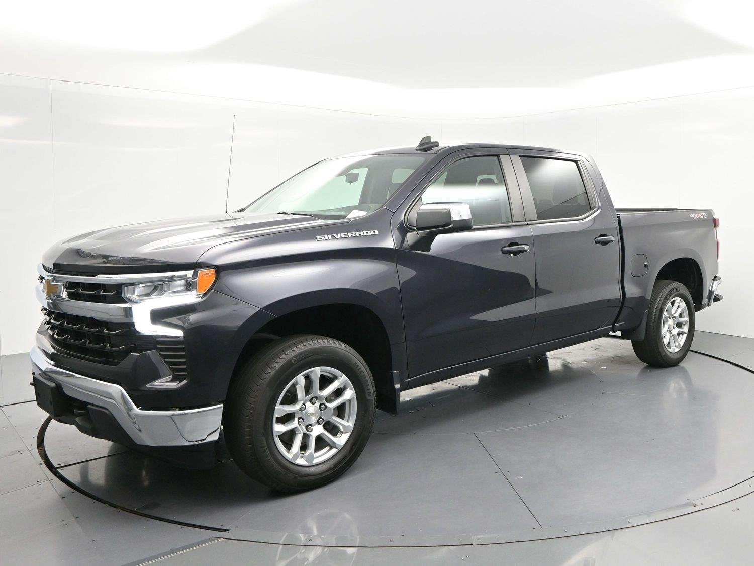 Used 2023 DARK ASH METALLIC Chevrolet LT image 3