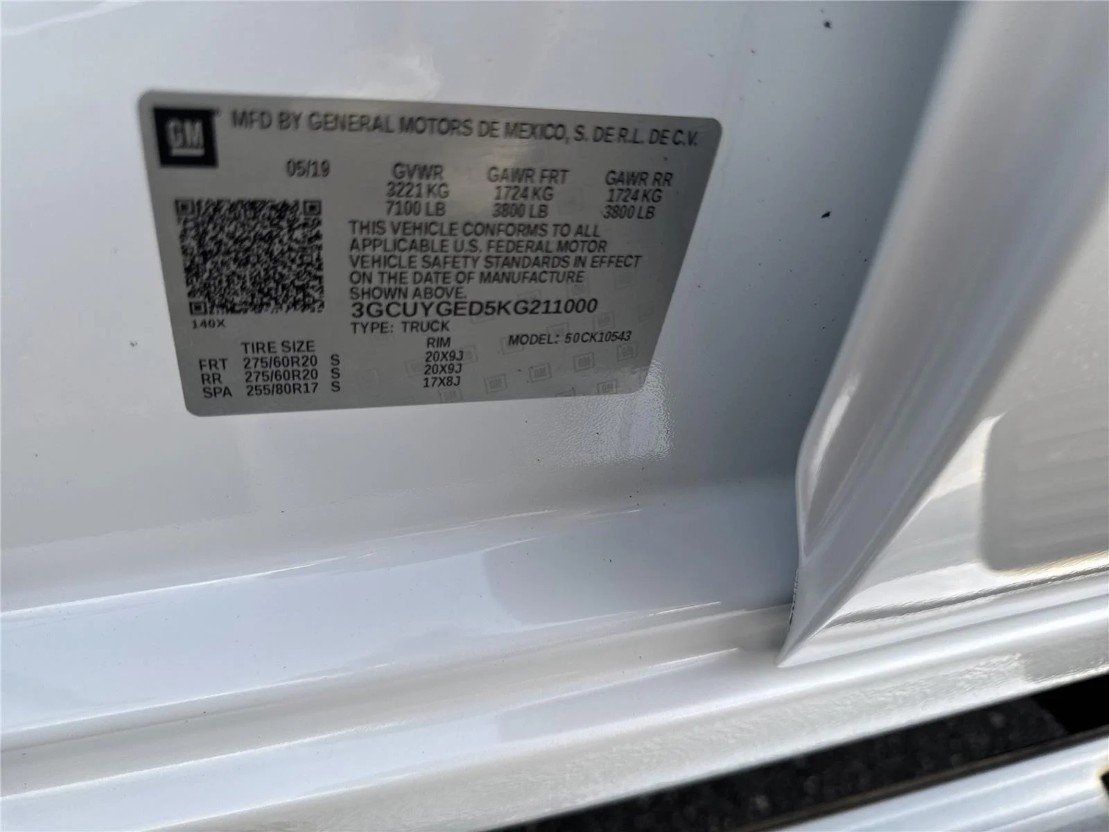 Used 2019 IRIDESCENT PEARL TRICOAT Chevrolet LTZ image 39
