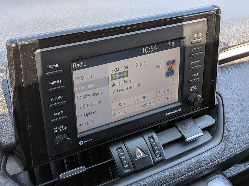 Used 2020 Blue Toyota XLE Premium image 18