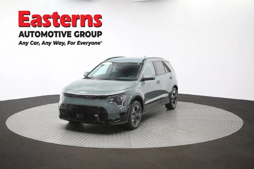 Used 2023 Green Kia Wind image 54