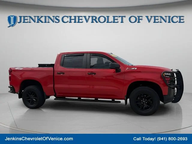 Used 2021 RED HOT Chevrolet LT Trail Boss image 2