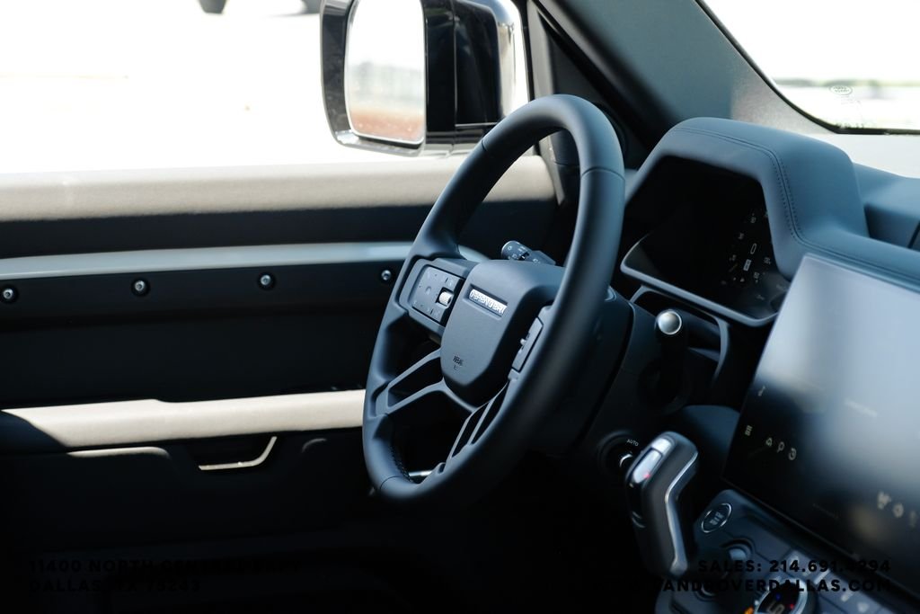 New 2026 Fuji White Land Rover X-Dynamic SE image 13