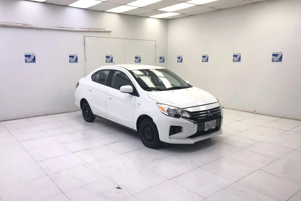 2022 Mitsubishi Mirage ES CVT's photo