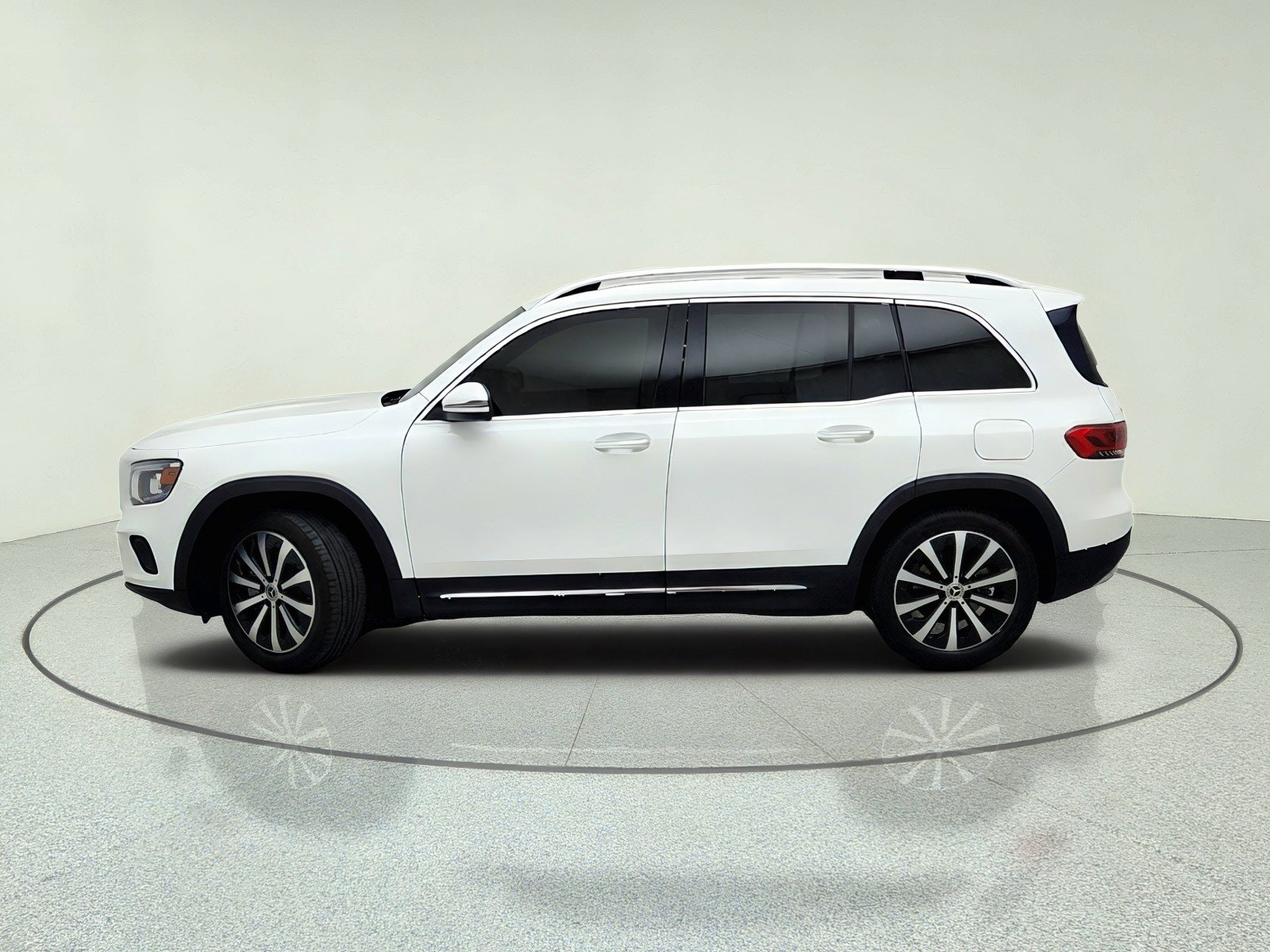 Used 2020 Polar White Mercedes-Benz GLB 250 image 14