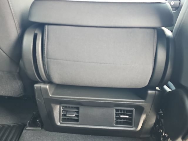 Used 2022 Summit White Chevrolet Custom image 23
