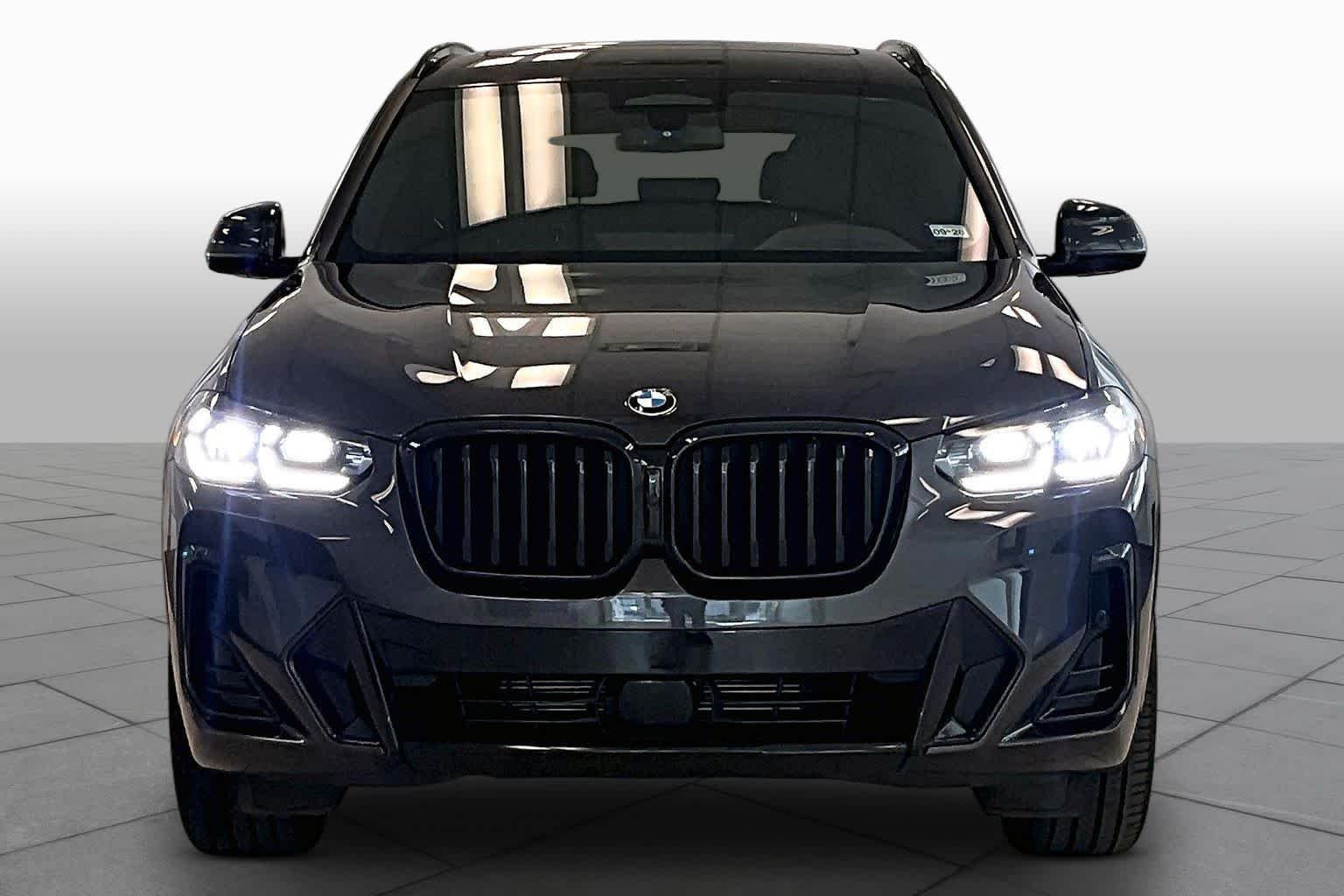 Used 2024 Dark Graphite Metallic BMW sDrive30i image 3