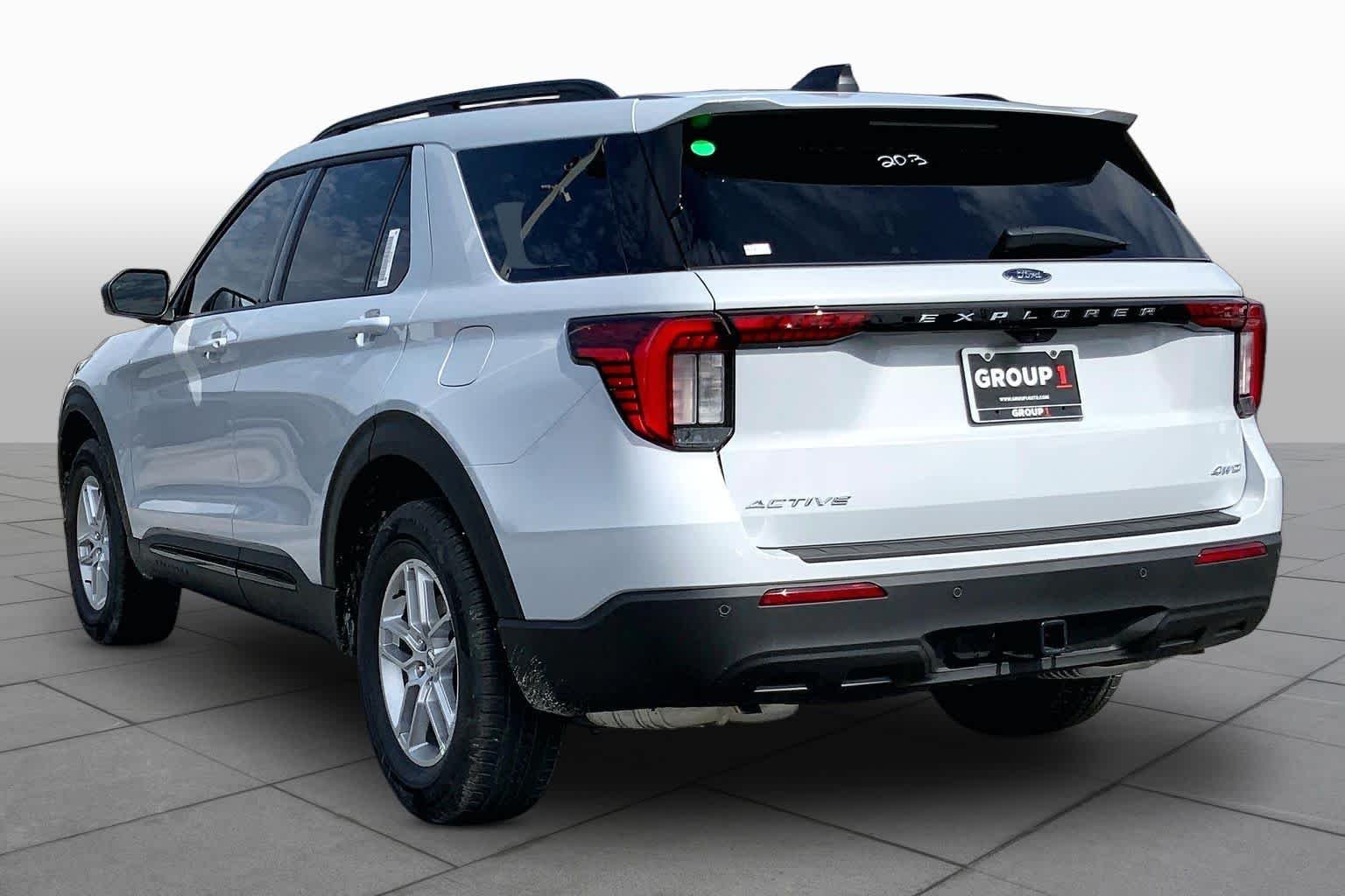New 2026 Space White Metallic Ford Active image 9