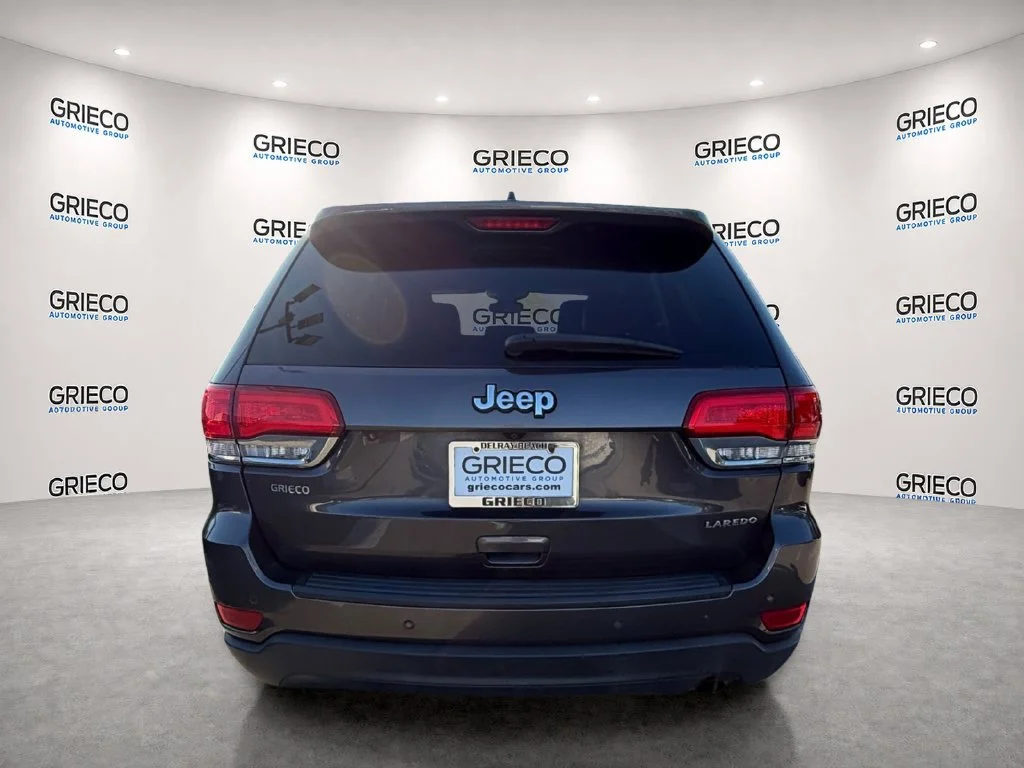 Used 2018 Gray Jeep Laredo E 4x2 image 6