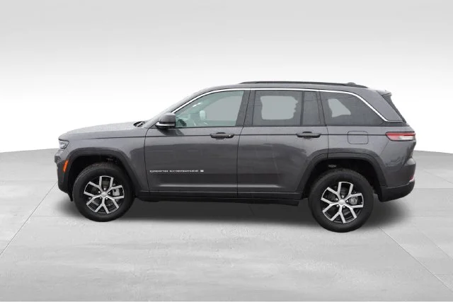 Certified Used 2024 Gray Jeep Limited image 9