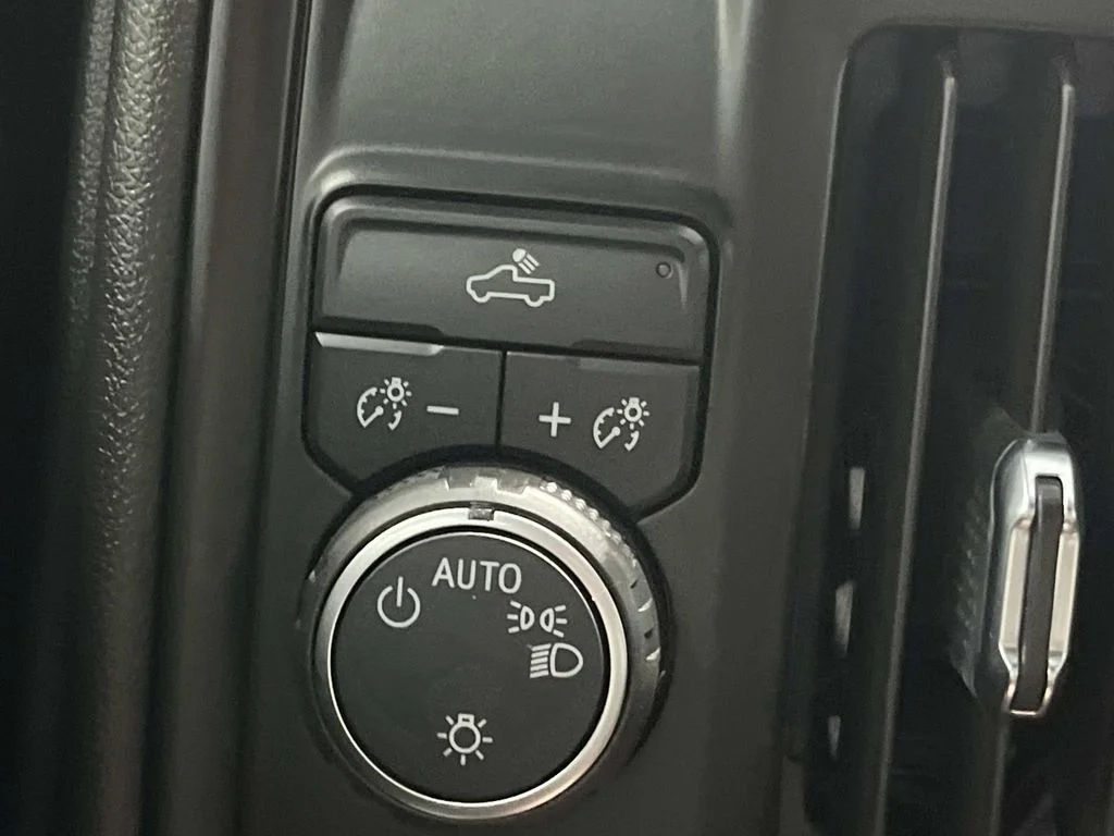 Used 2023 Glacier Blue Metallic Chevrolet Custom image 25