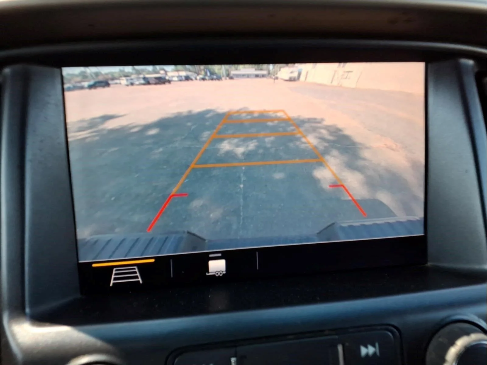 Used 2022 Black Chevrolet Z71 image 24