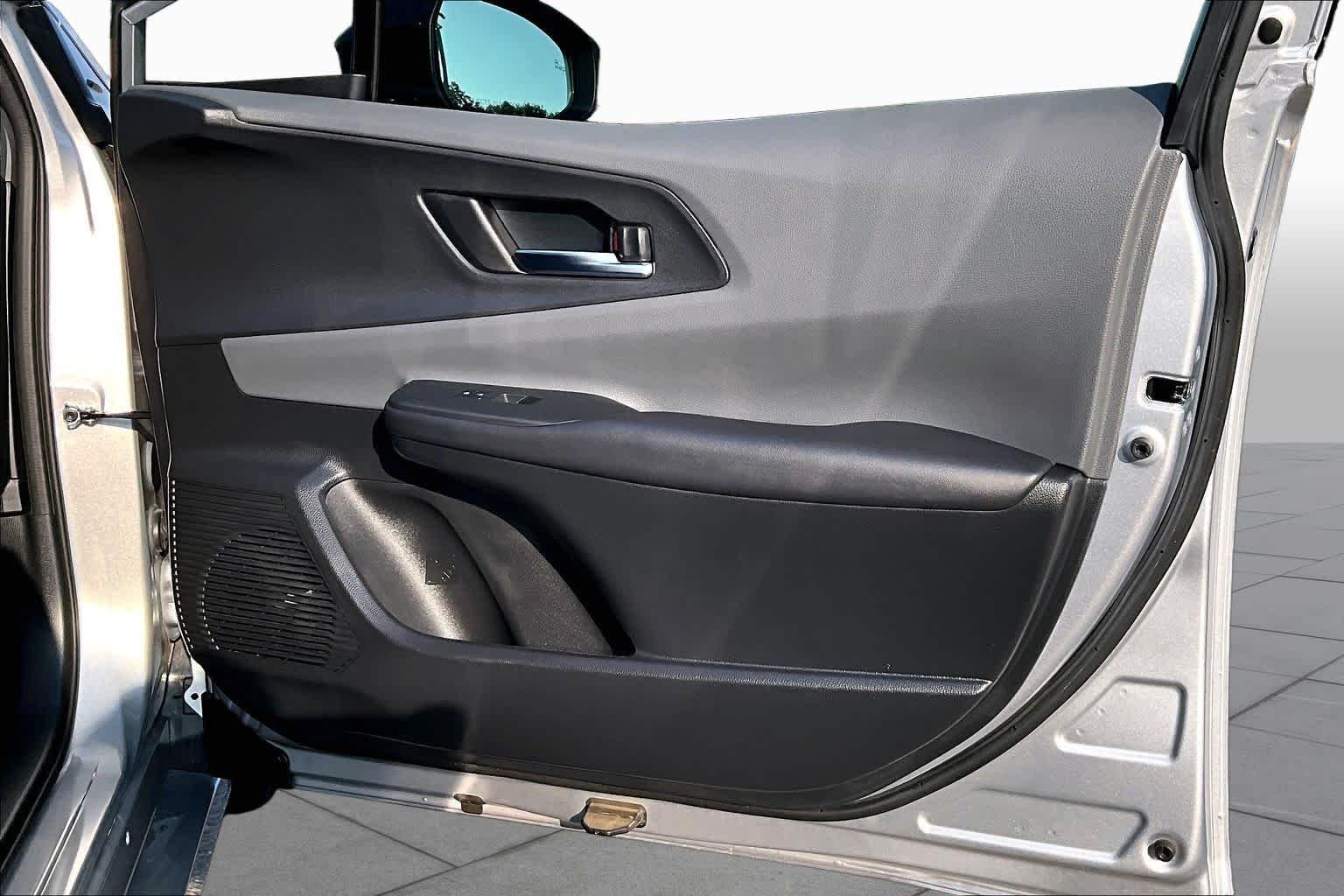 2024 Toyota Prius XLE - Photo 24