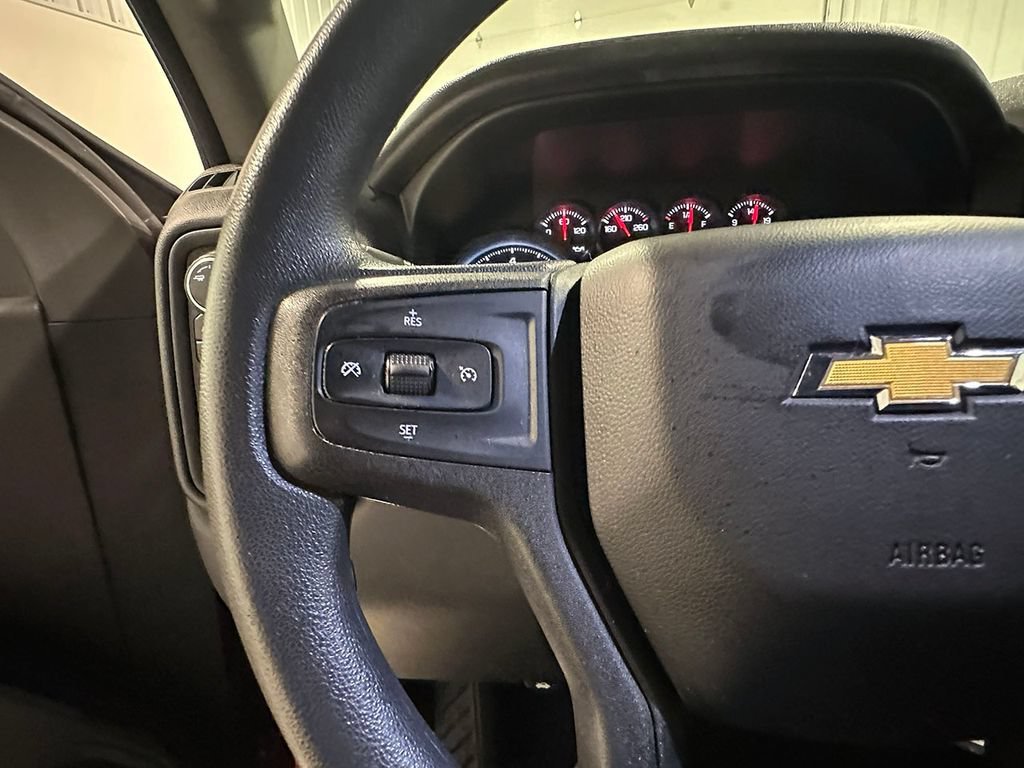 Used 2019 CAJUN RED TINTCOAT Chevrolet Custom image 30