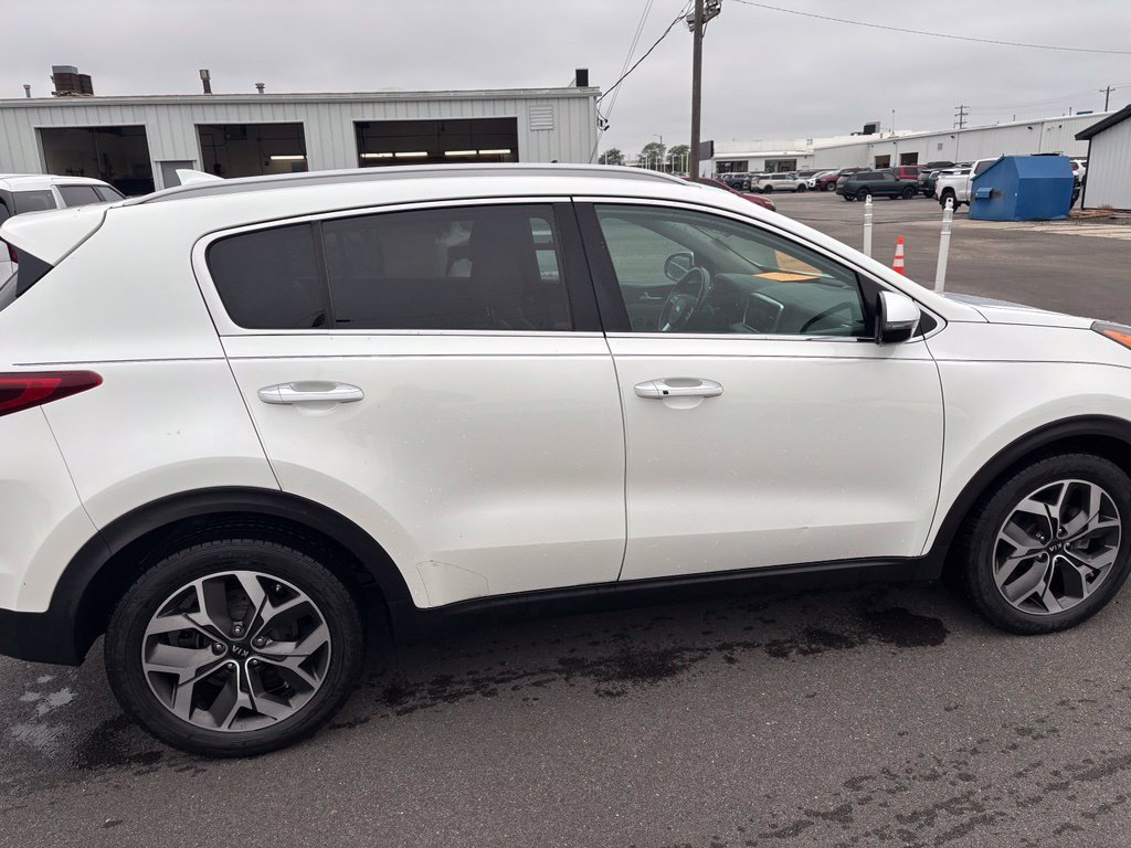 Used 2021 Snow White Pearl Kia EX image 9