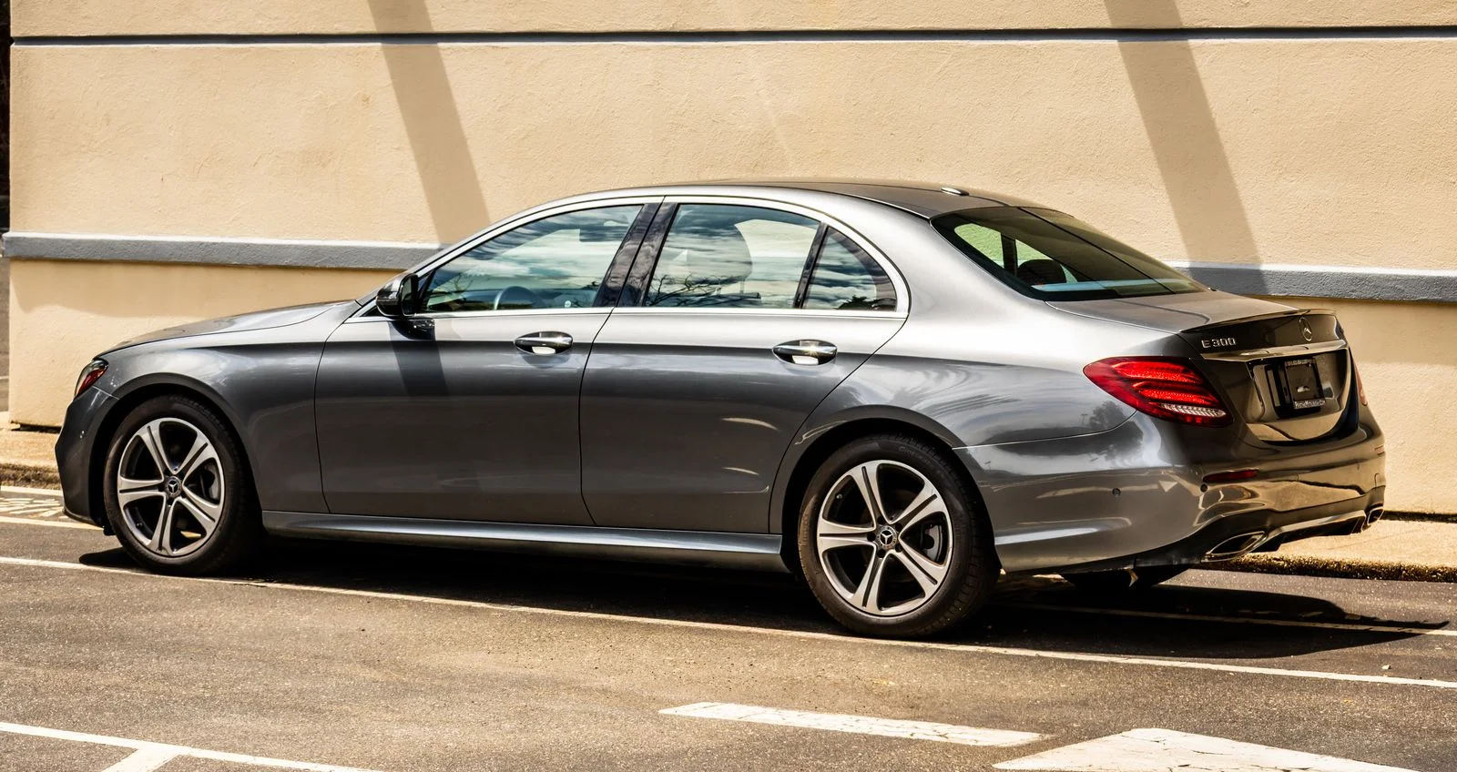 Used 2018 Gray Mercedes-Benz E 300 image 5