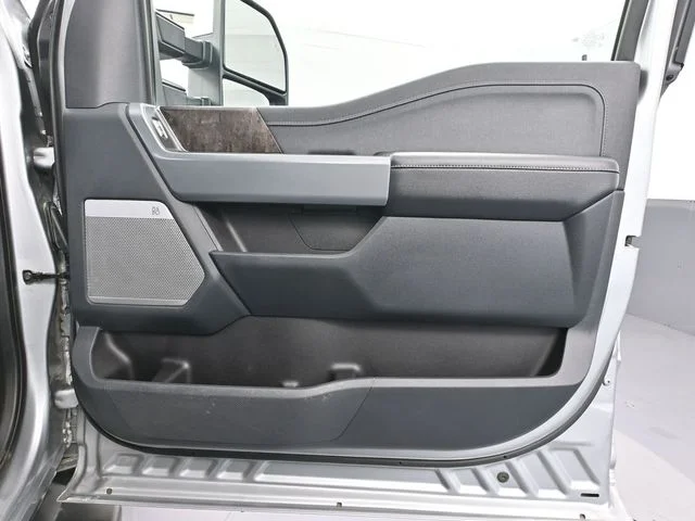 Used 2022 Silver Ford Lariat image 47