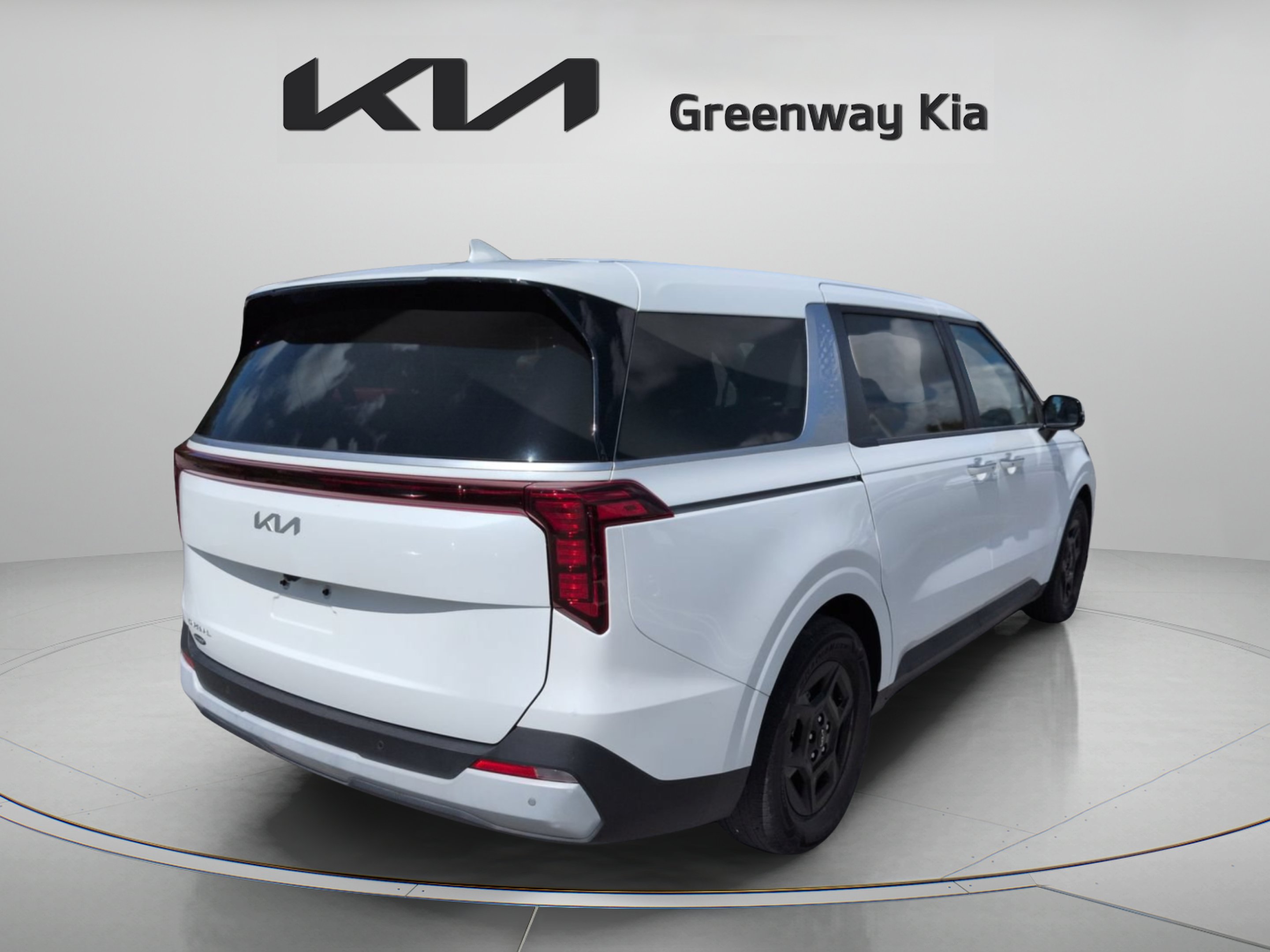 Certified Used 2025 Snow White Pearl Kia LXS image 8