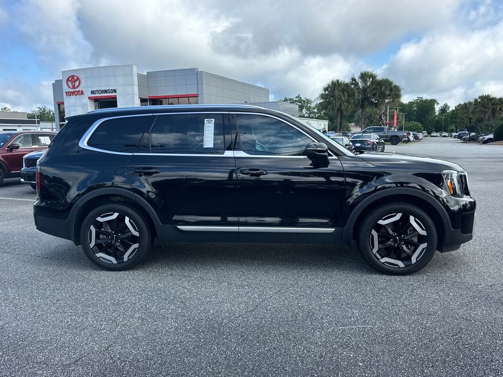 Used 2024 Black Kia EX image 2