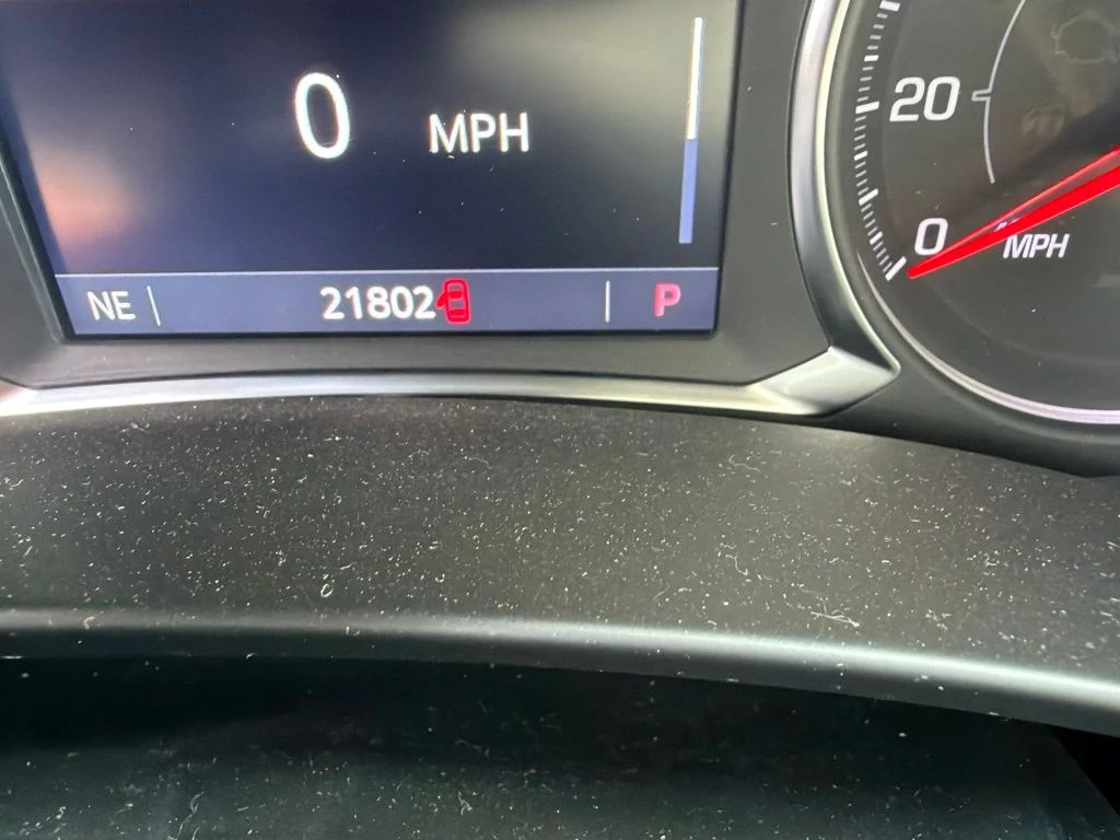 Used 2024 Silver GMC SLT image 3