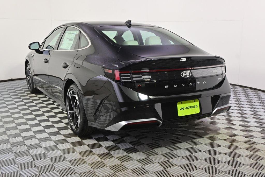 New 2026 Abyss Black Hyundai SEL Sport image 4