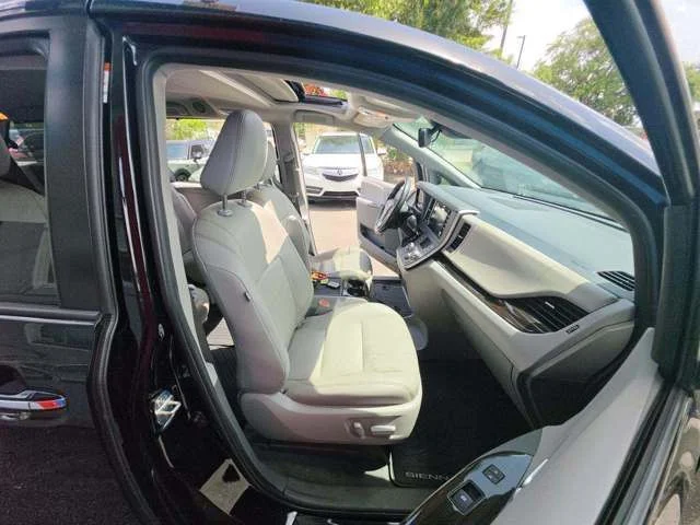 Used 2020 Black Toyota XLE image 5