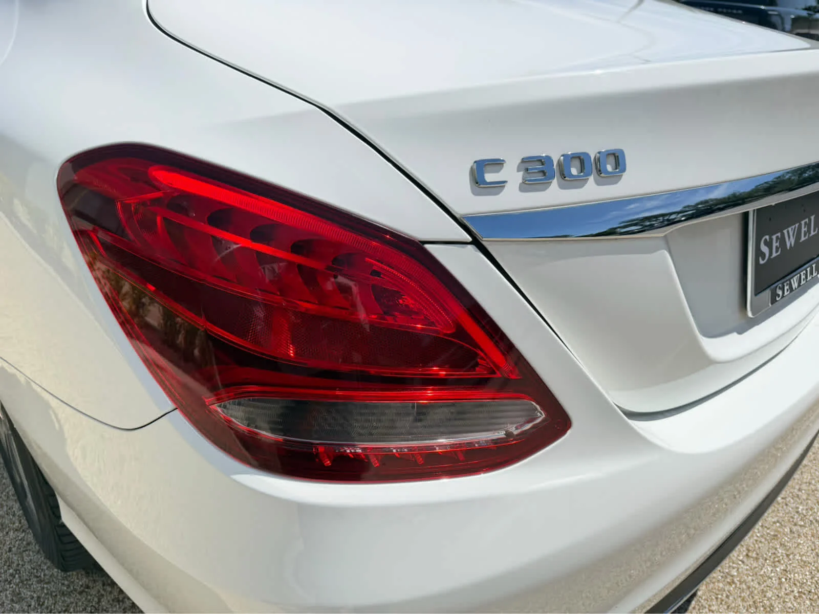 Used 2018 Polar White Mercedes-Benz C 300 image 11