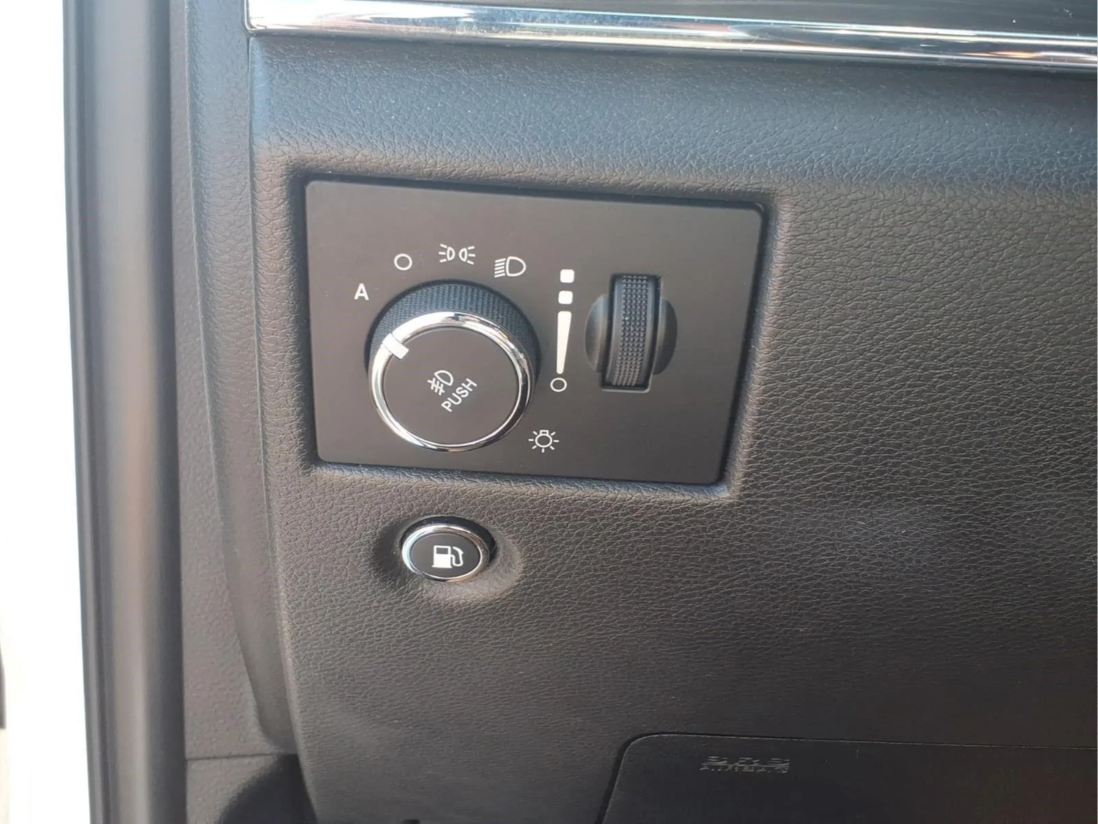 Used 2021 Bright White Clearcoat Jeep Limited image 19